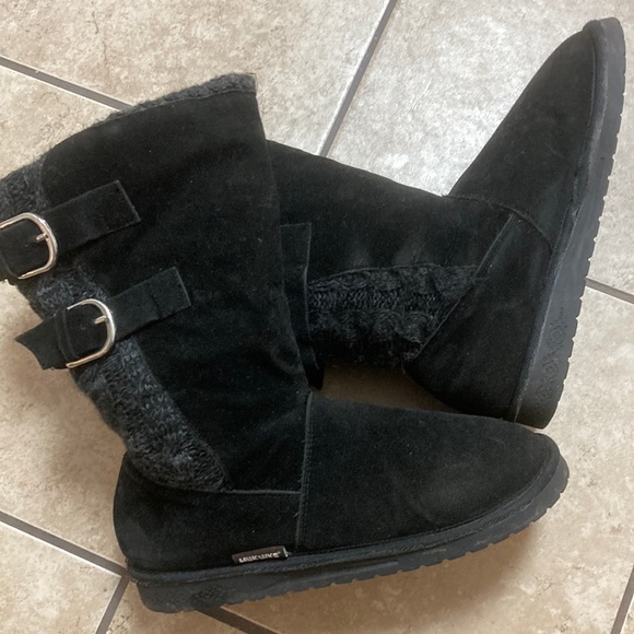 Muk Luks Shoes - MukLuks size 9 black faux suede boots; 2 outside working silver buckles; 13 1/4”